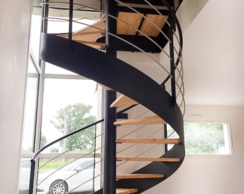 Escalier hélicoïdal bois/métal